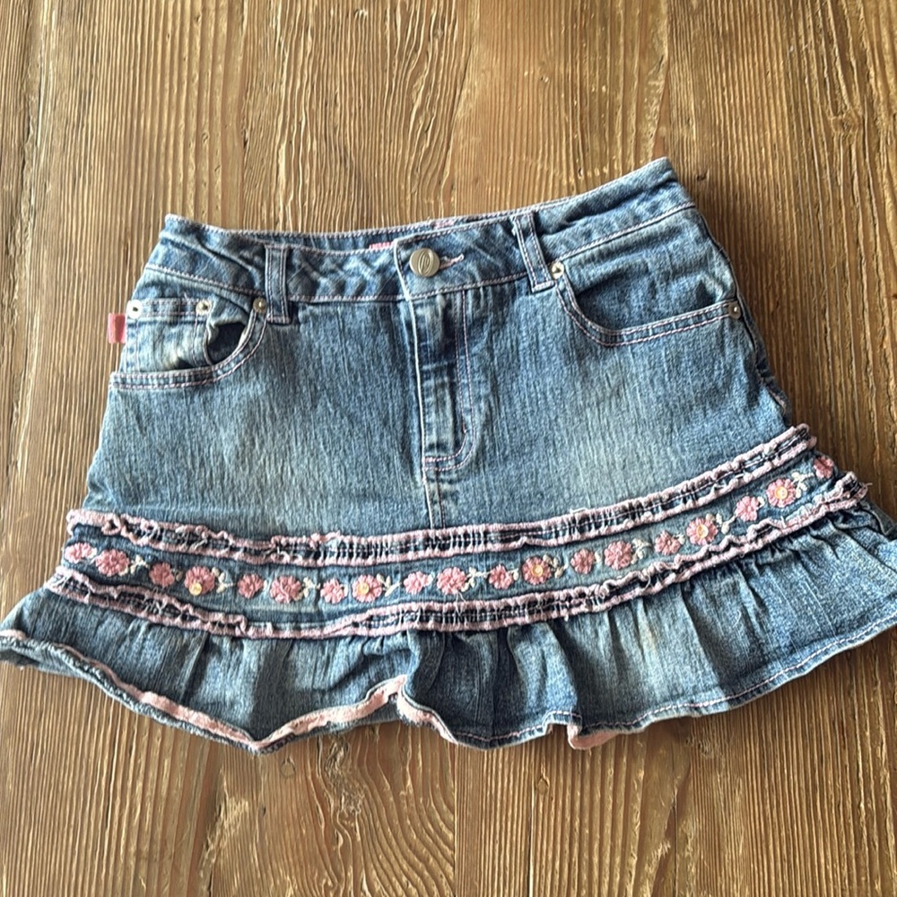 Bongo Denim Mini Skort with ruffles & embroidered pink flowers size 10